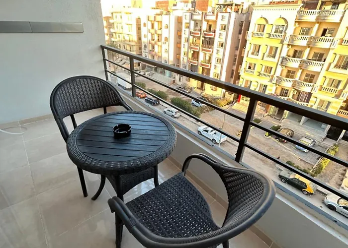With Apartmanhotel 3*